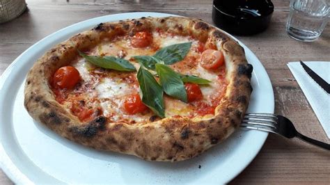 Corleone I Fine Italian Pizza .